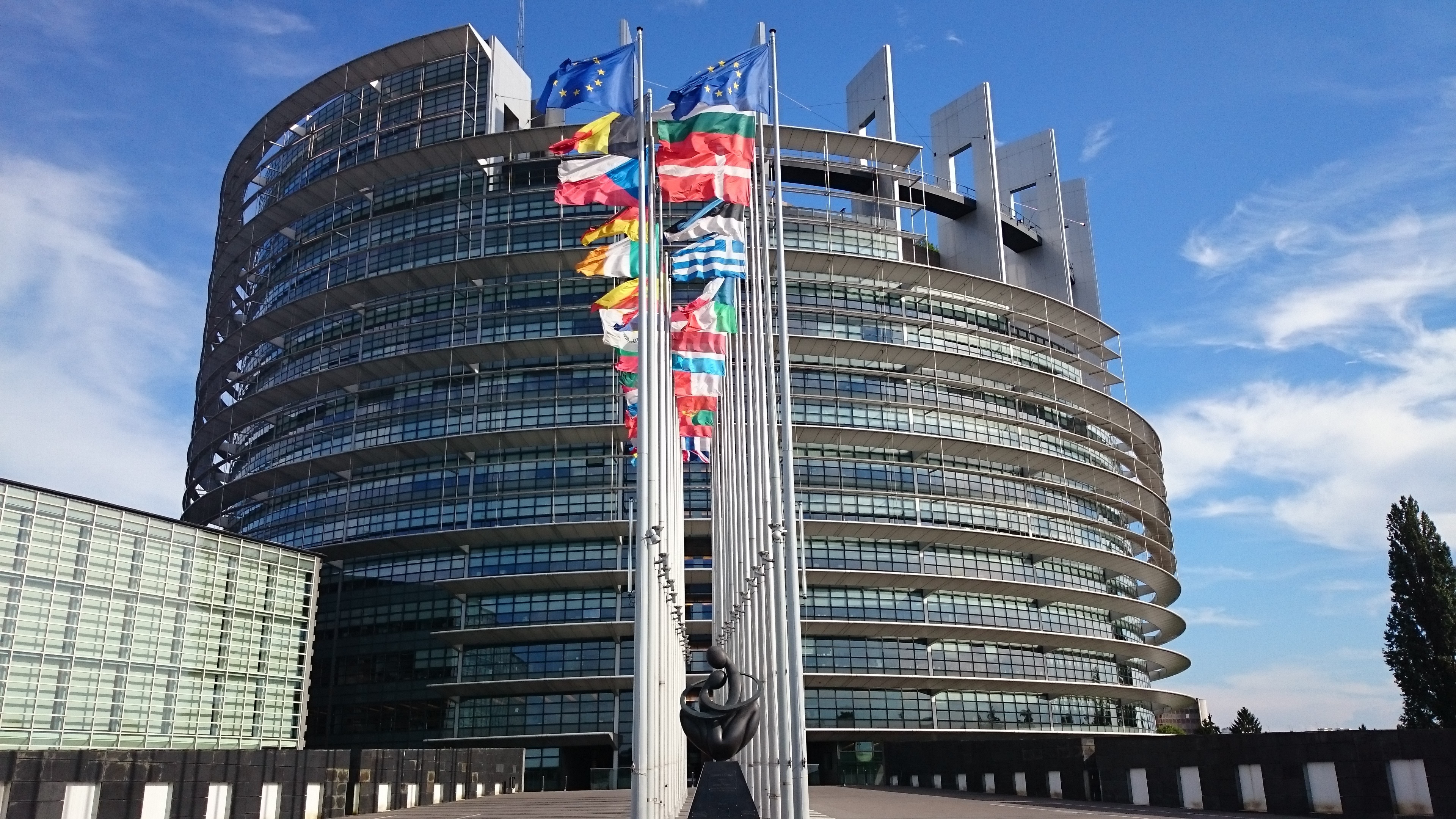 When Governments Change the Rules After Investors Arrive